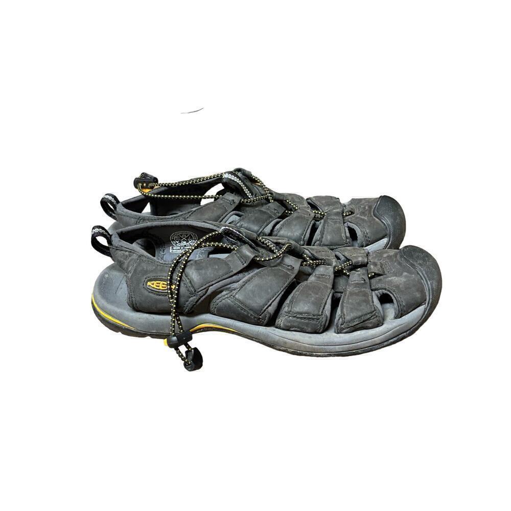 Keen Sandals Men’s size 8 hiking‎ outdoor black